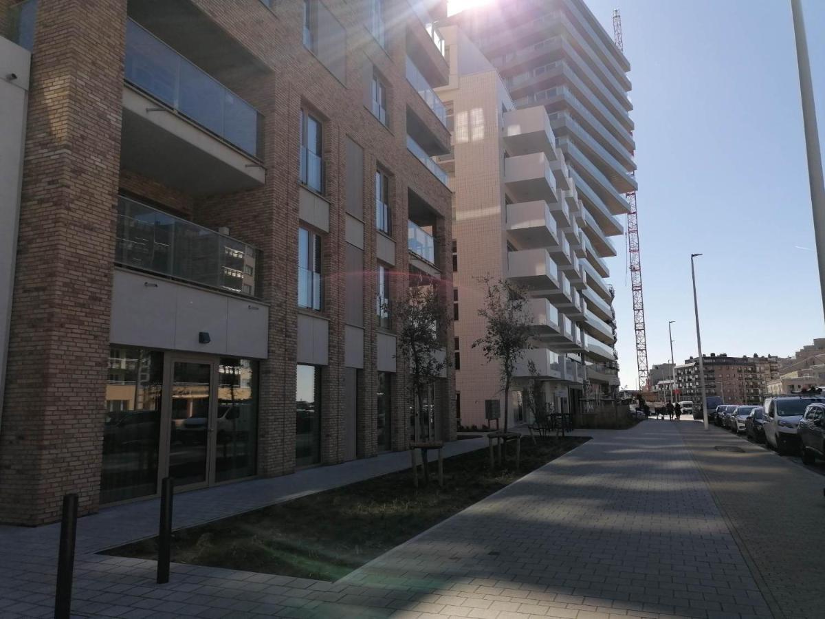 Bartine - Modern And Spacious Flat Near The Sea, Free Parking Space Ostenda Zewnętrze zdjęcie